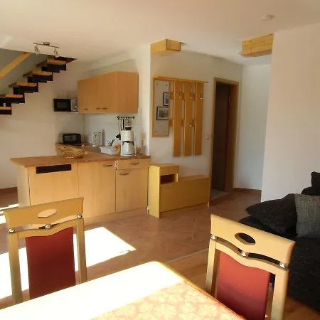 公寓 Luxurious In Brusow With Garden And Terrace *